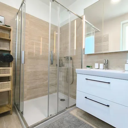 Helikon Beach Apartment Apartment *